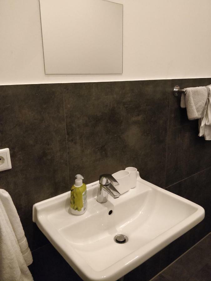 Apartment Avi City Bighouse Düsseldorf